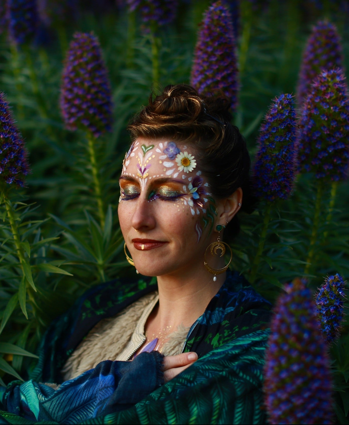 Brushstrokes of Belonging: Caren Chroma’s Journey Through Body Painting, Culture, and Creativity