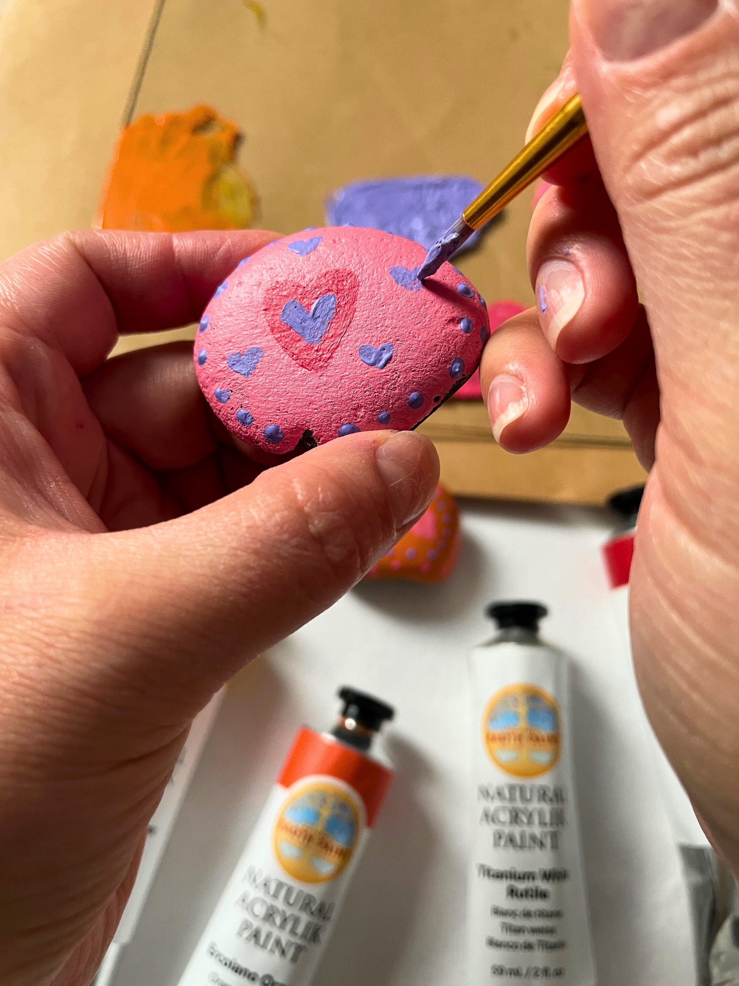 The Perfect "Galentine's" Party Craft with Natural Acrylik Paint!